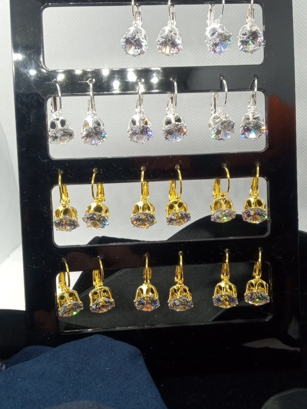LARGE ZIRCONIA EARRINGS - Picture 8 of 9